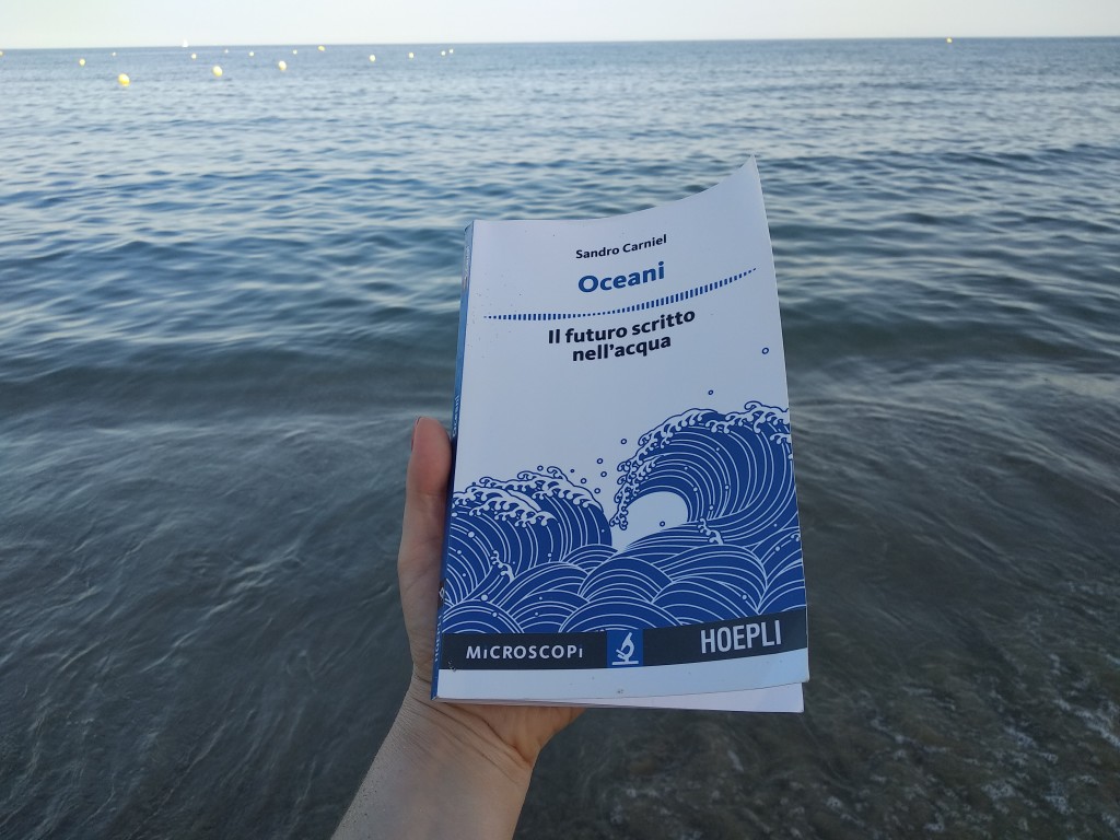 copertina del libro Oceani di Sandro Carniel